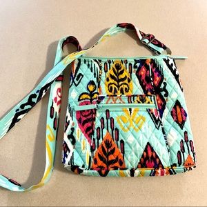 Vera Bradley Hipster Pueblo Turquoise pattern
